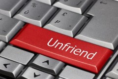 Sự thật về vụ 'Facebook tự Unfriend nếu không có tương tác'