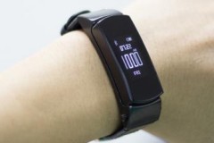 Mở hộp vòng đeo kiêm tai nghe Infinix XBand: Thiết kế linh hoạt, giá 1,39 triệu
