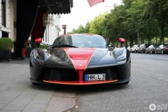 LaFerrari kết hợp màu đỏ – đen – vàng phong cách "bad boy"