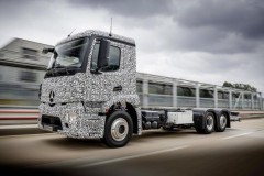Daimler AG sản xuất xe tải hạng nặng chạy điện có tên Mercedes Urban eTruck