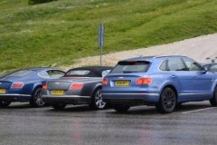 Bentley Bentayga thử nghiệm động cơ diesel TDI 4.0 lít với ống xả độc đáo