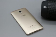 Bộ 3 smartphone Lenovo cùng nhau giảm giá "nhiệt tình"