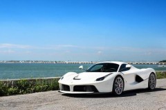 Ferrari LaFerrari "cưỡi" trên la-zăng của siêu phẩm FXX K