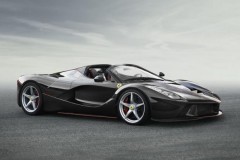 Nhà sưu tập xe hơi kiện Ferrari vì từ chối bán chiếc LaFerrari Aperta cho ông