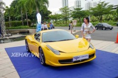 "Người đẹp" Ferrari 458 Italia "khoe sắc" tại sự kiện Tiger Crystal