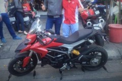 Biker Bình Dương "đập hộp" Ducati Hyperstrada 939 đầu tiên tại Việt Nam