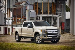 Ford nâng cấp F-Series Super Duty 2017 với bình nhiên liệu 182 lít