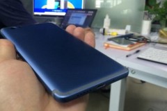 Bản sao iPhone 7 màu xanh đậm rục rịch xuất hiện