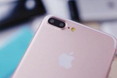 Cận cảnh video chế tạo iPhone 7 Plus nhái chuẩn như Apple