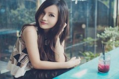 “Chao đảo” với bộ bài cực chất của nữ game thủ xinh đẹp