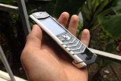 Đồng Nai: Một phụ nữ bị cướp điện thoại Vertu trị giá nửa tỷ