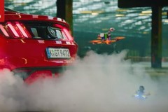 Fly-cam thế hiện màn diễn Gymkhana cùng biệt đội xe Ford