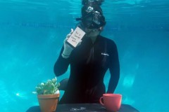 Khó đỡ với video review Samsung Galaxy Note 7 dưới nước