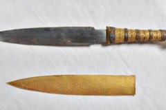 Lý do vua Tut chế lưỡi dao găm nạm vàng bằng thiên thạch