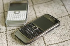 Meizu gửi thư mời ra mắt M3 Max kèm... điện thoại Nokia E71