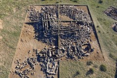 Phát hiện Kim tự tháp đầu tiên của loài người, xây trước Kim tự tháp Ai Cập 1000 năm