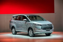 Toyota bán 517 xe Innova hoàn toàn mới, thu về 400 tỷ đồng sau 2 tuần