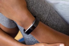 Vòng đeo tay Fitbit Charge 2 và Flex 2 xuất hiện