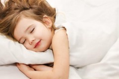 Vì sao bạn lại giật mình khi ngủ?