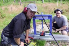 Video: Chuyện gì sẽ xảy ra khi tra tấn thuốc nổ bằng máy ép thủy lực?