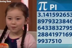 Bé gái 5 tuổi có thể đọc thuộc ‘200 đơn vị’ của số Pi