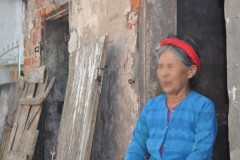 Câu chuyện về bà mẹ dành dụm cả đời cho con du học để rồi không một lần được trả ơn