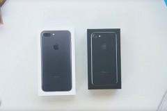 Đập hộp iPhone 7 phiên bản Jet Black và Matte Black