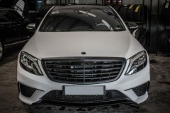 Mercedes S500 dán decal đơn giản tại Sài Gòn