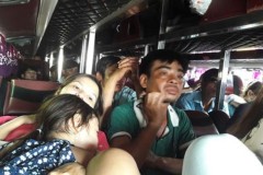 Các tỉnh đổ về Thủ đô trên xe nhồi nhét