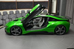 BMW i8 "nhuộm xanh" Lava Green độc quyền tại Abu Dhabi