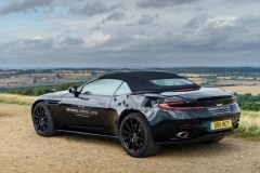 Aston Martin DB11 Volante ra mắt