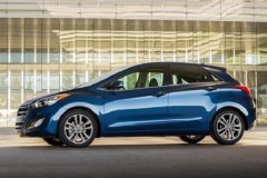 Hyundai Elantra GT 2017 trình làng với nhiều trang bị hiện đại