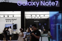 Mắc lỗi pin phát nổ khi sạc, Samsung thu hồi Galaxy Note7 trên toàn thế giới
