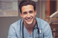 Những bác sĩ đẹp trai nhất hành tinh