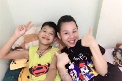 Rơi nước mắt mẹ ung thư dặn con trai: ‘Nếu mẹ là ma, con có sợ không?’