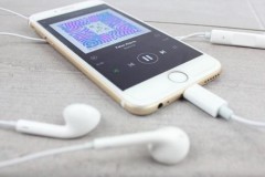 Apple sẽ sớm sửa lỗi tai nghe Lightning EarPods trên iPhone 7
