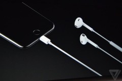 Bộ tai nghe mới đi kèm theo Apple iPhone 7