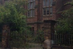 "Bóng ma" trong ảnh chụp bệnh viện tâm thần bỏ hoang