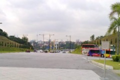 Du lịch Malaysia, nguyên giám đốc bảo hiểm 'thèm' nghe còi xe