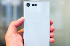 Giá bán Sony Xperia X Compact và Xperia XZ