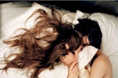 Hoảng sợ vì bạn trai có 'nhu cầu' quá cao