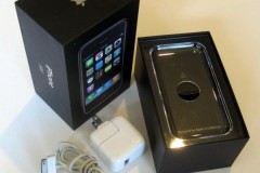 iPhone đời đầu có giá đắt gấp 10 lần iPhone 7