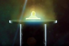 Kiến nghị NASA gửi bao cao su cho người ngoài hành tinh