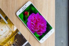 Minigame đập hộp Galaxy J7 Prime