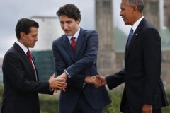 Những lần bắt tay kỳ lạ của các nguyên thủ quốc gia