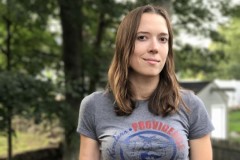 So sánh ảnh chụp xóa phông của iPhone 7 Plus với máy DSLR