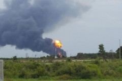 Tên lửa SpaceX bất ngờ nổ tung ngay trước giờ phóng