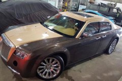 Thợ Sài Gòn độ Chrysler 300C cứ ngỡ như xe Rolls-Royce