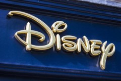 Twitter lọt vào tầm ngắm của... Disney