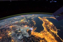 Video Trái Đất về đêm được quay từ trạm vũ trụ quốc tế ISS